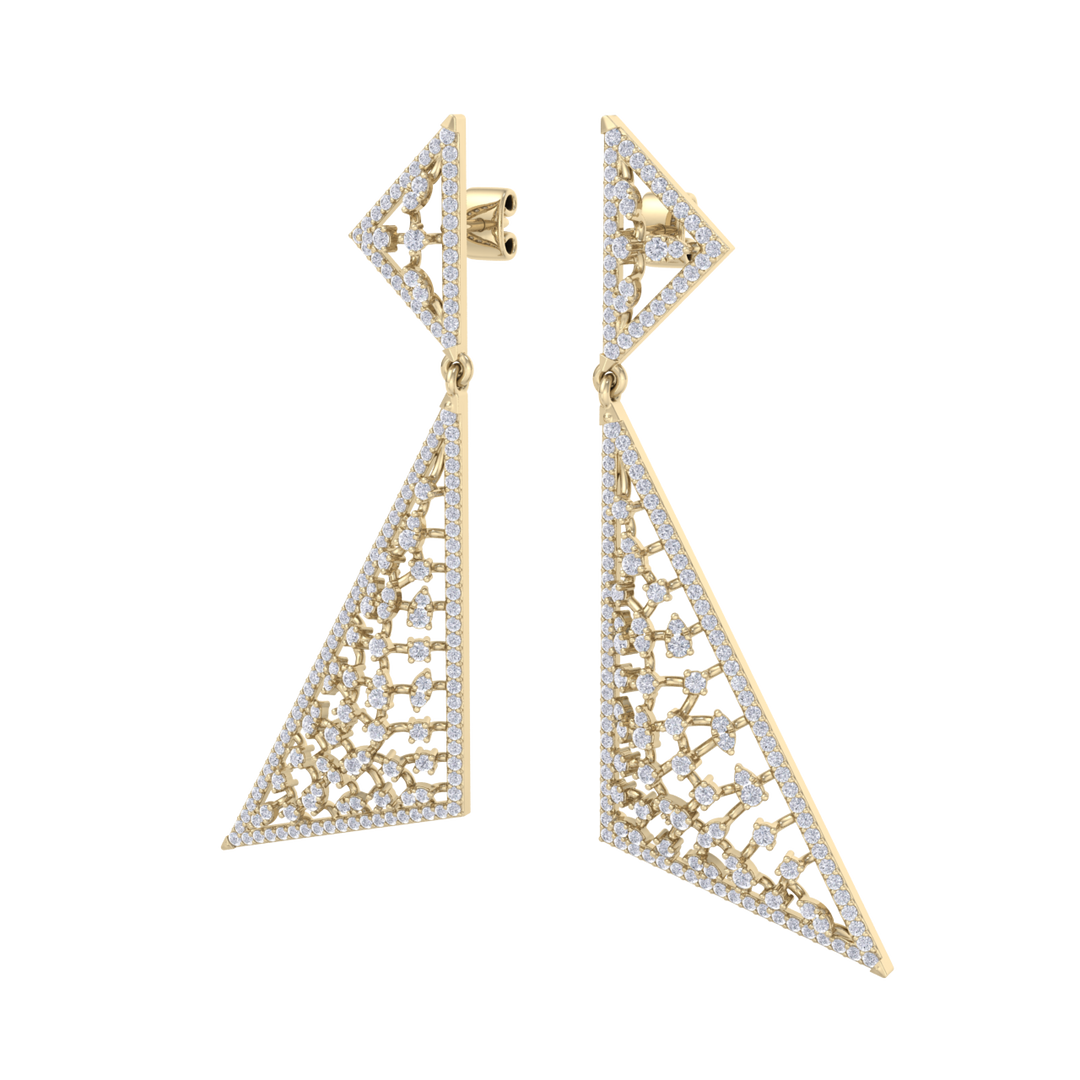 Drop earrings in yellow gold with white diamonds of 1.98 ct in weight