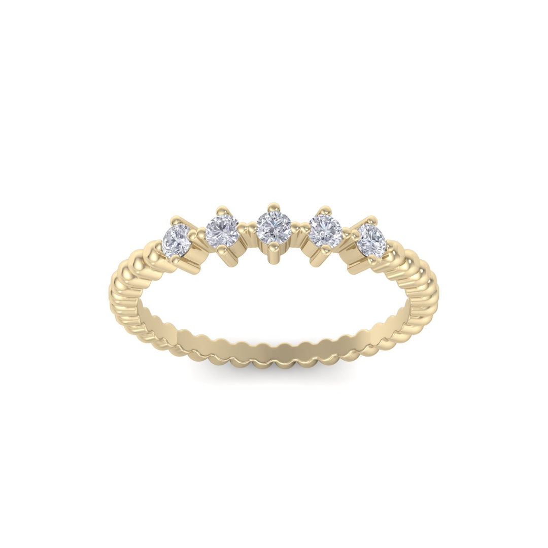 Diamond ring in yellow gold with white diamonds of 0.20 ct in weight