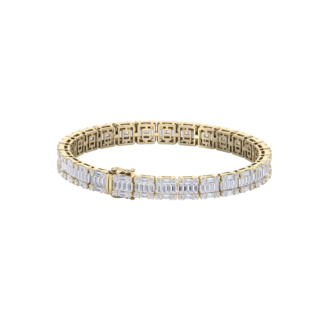 Baguette tennis bracelet in white gold with white diamonds of 5.20 ct in weight
