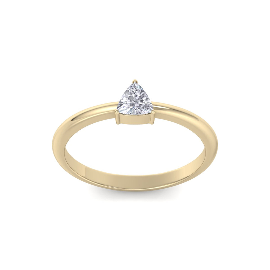 Dainty Diamond ring in white gold with white diamonds of 0.25 ct in weight