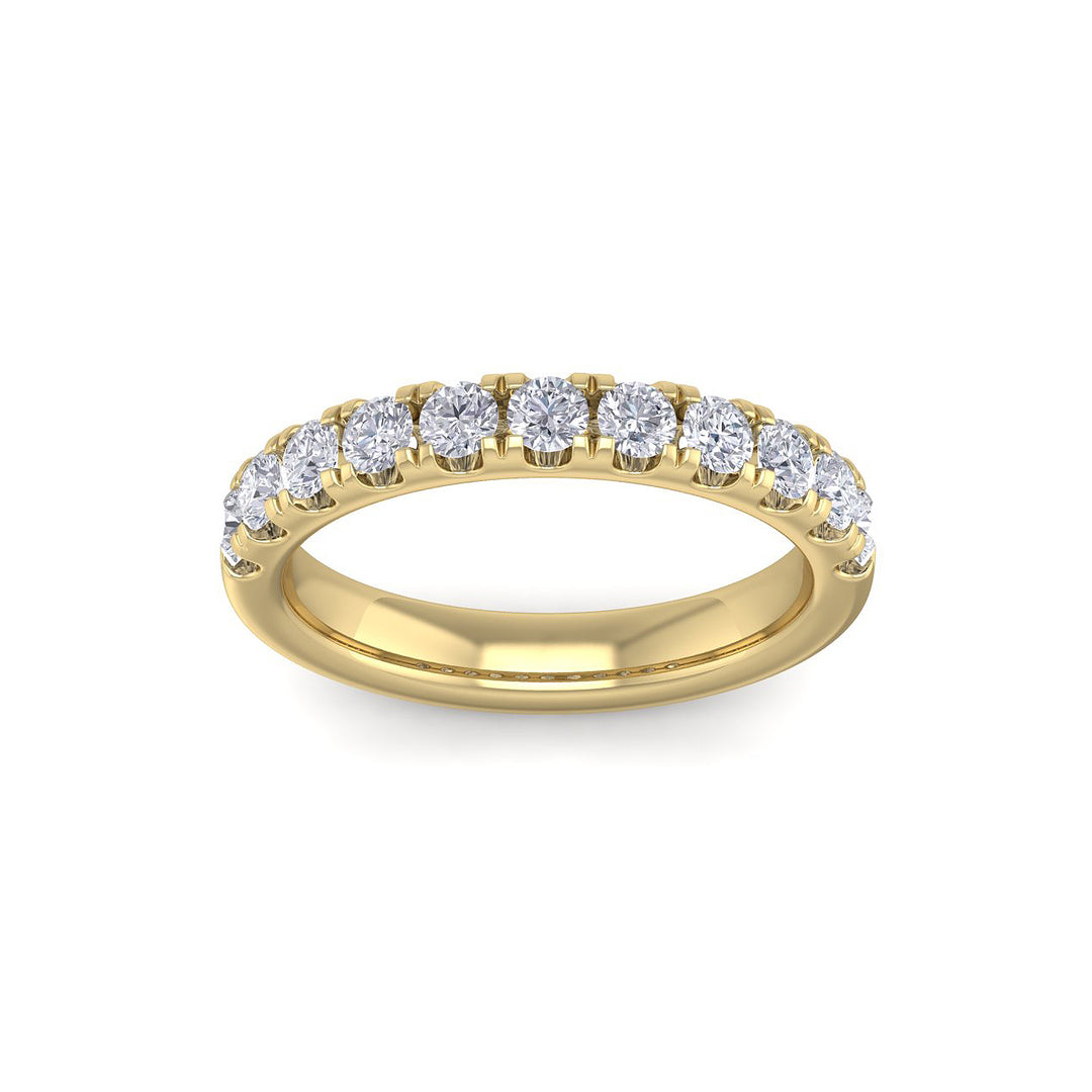 Beautiful Ring in yellow gold with white diamonds of 1.01 ct in weight