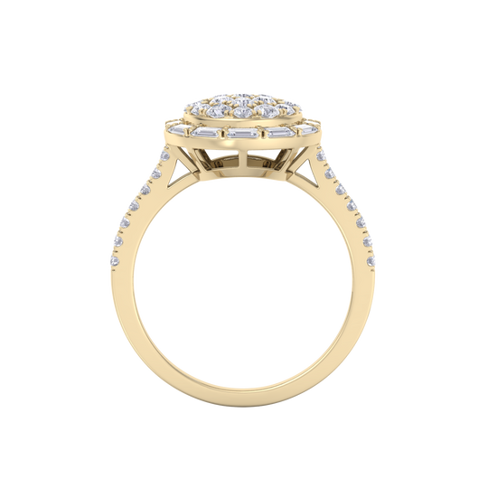 Round cluster ring in yellow gold with white diamonds of 0.92 ct in weight