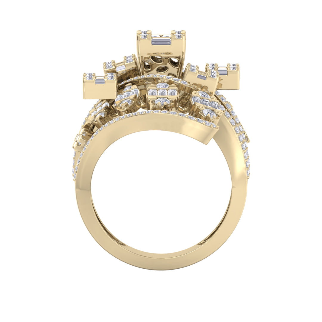 Statement diamond ring in yellow gold with white diamonds of 1.68 ct in weight