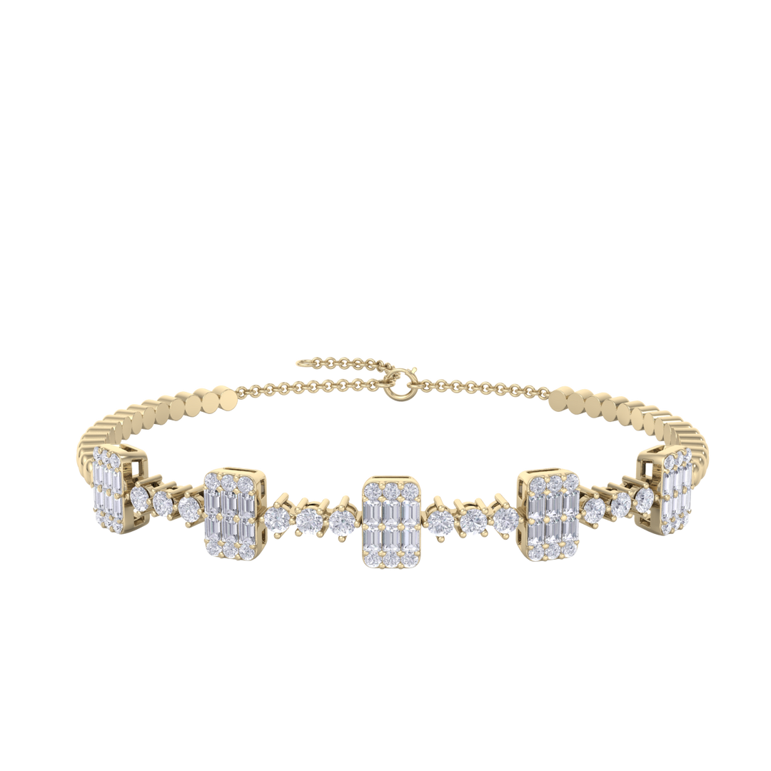 Bracelet in yellow gold with baguette white diamonds of 2.10 ct in weight