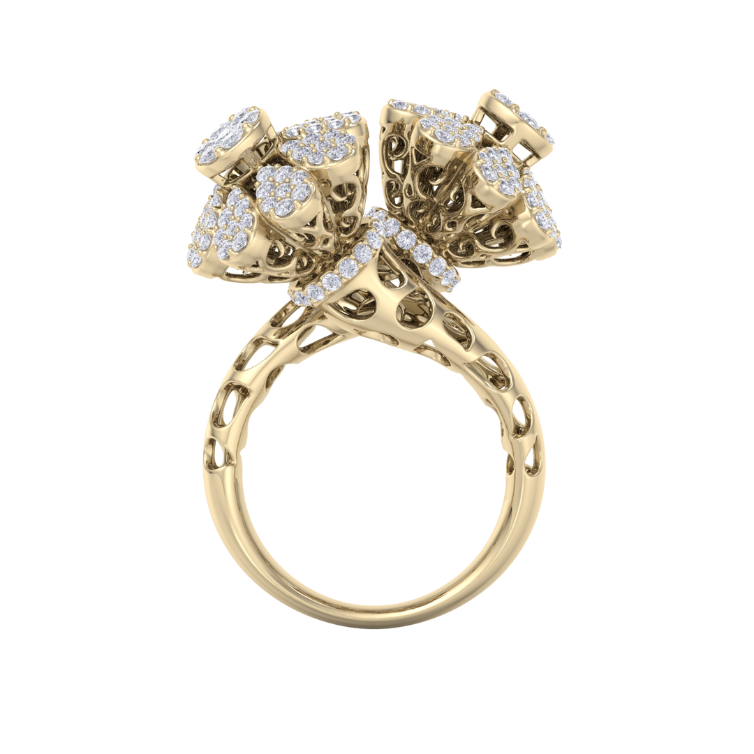 flower ring in rose gold with white diamonds of 1.62 ct in weight