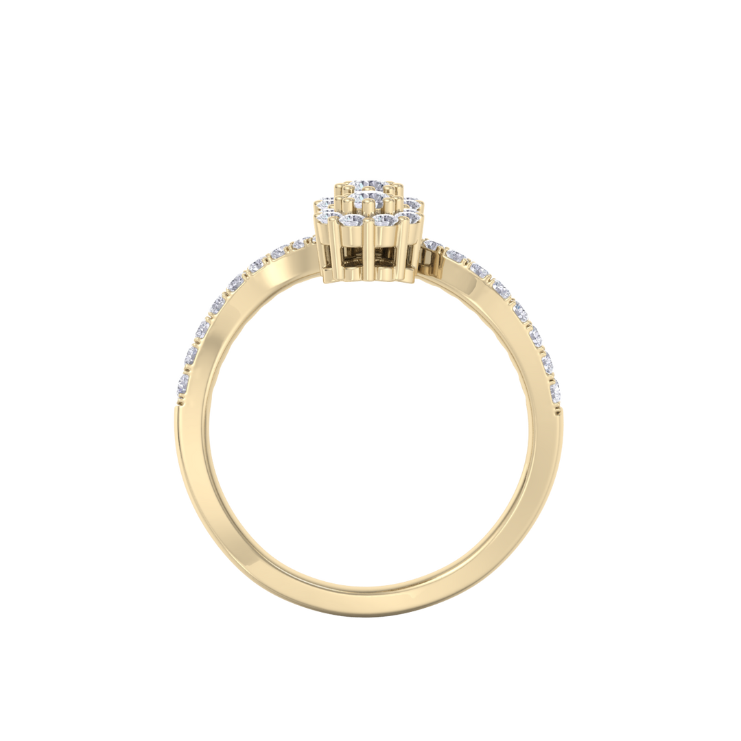 Diamond ring in yellow gold with white diamonds of 0.53 ct in weight