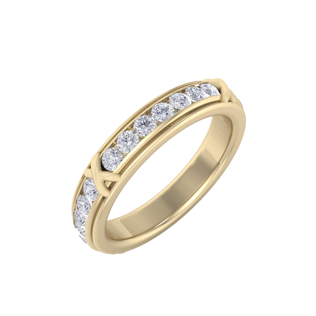 Diamond ring in yellow gold with white diamonds of 0.84 ct in weight