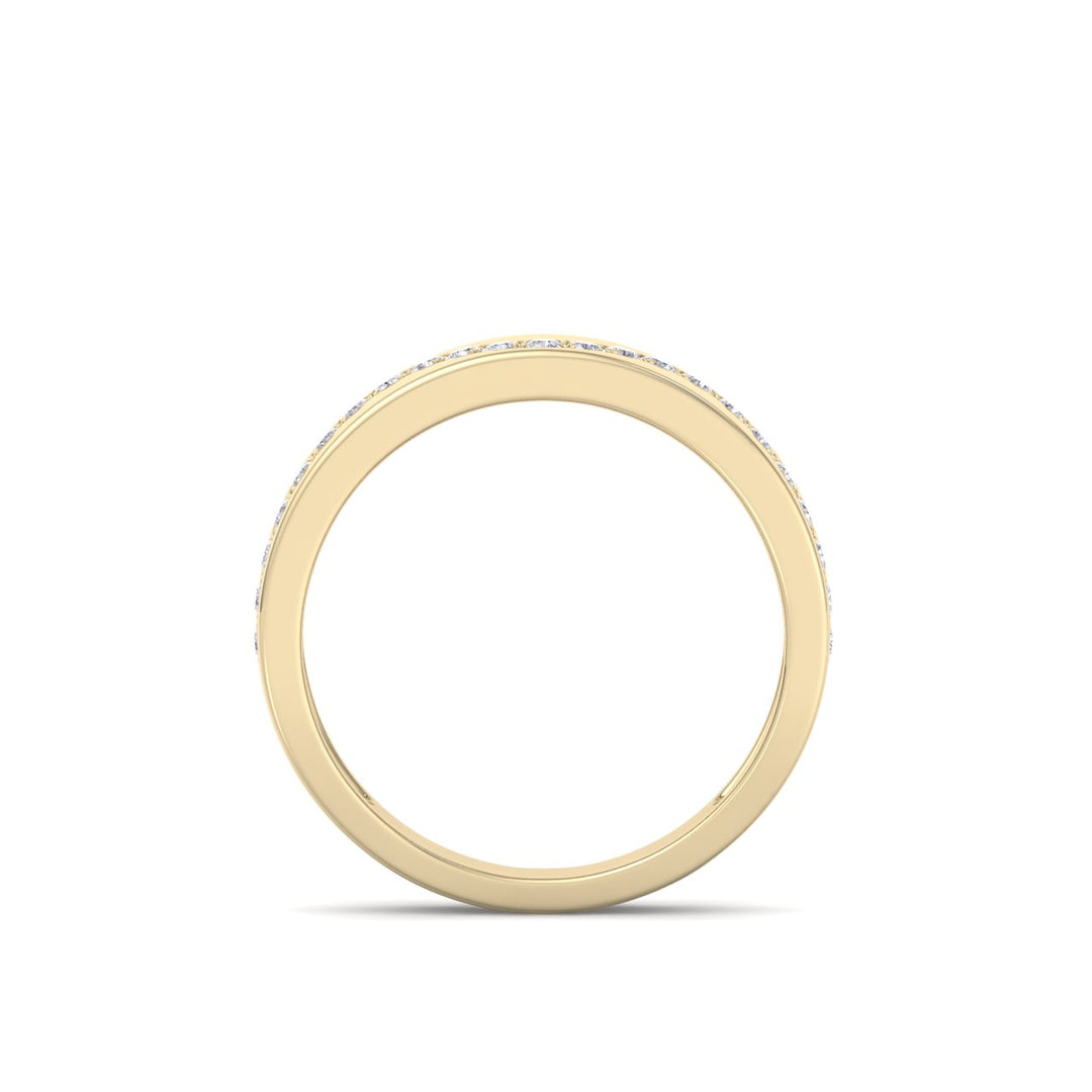 Beautiful Ring in yellow gold with white diamonds of 0.22 ct in weight