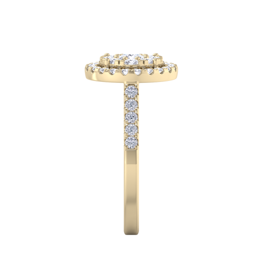 Round cluster ring in yellow gold with white diamonds of 1.02 ct in weight