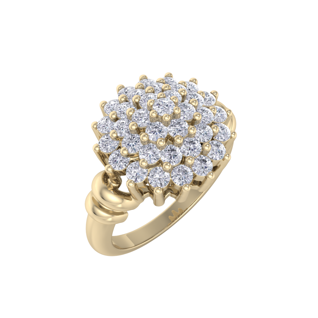 Beautiful ring in yellow gold with white diamonds of 1.05 ct in weight