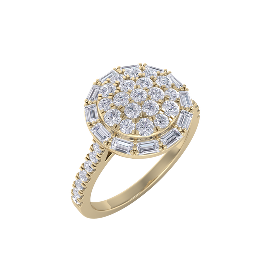 Round cluster ring in yellow gold with white diamonds of 0.92 ct in weight