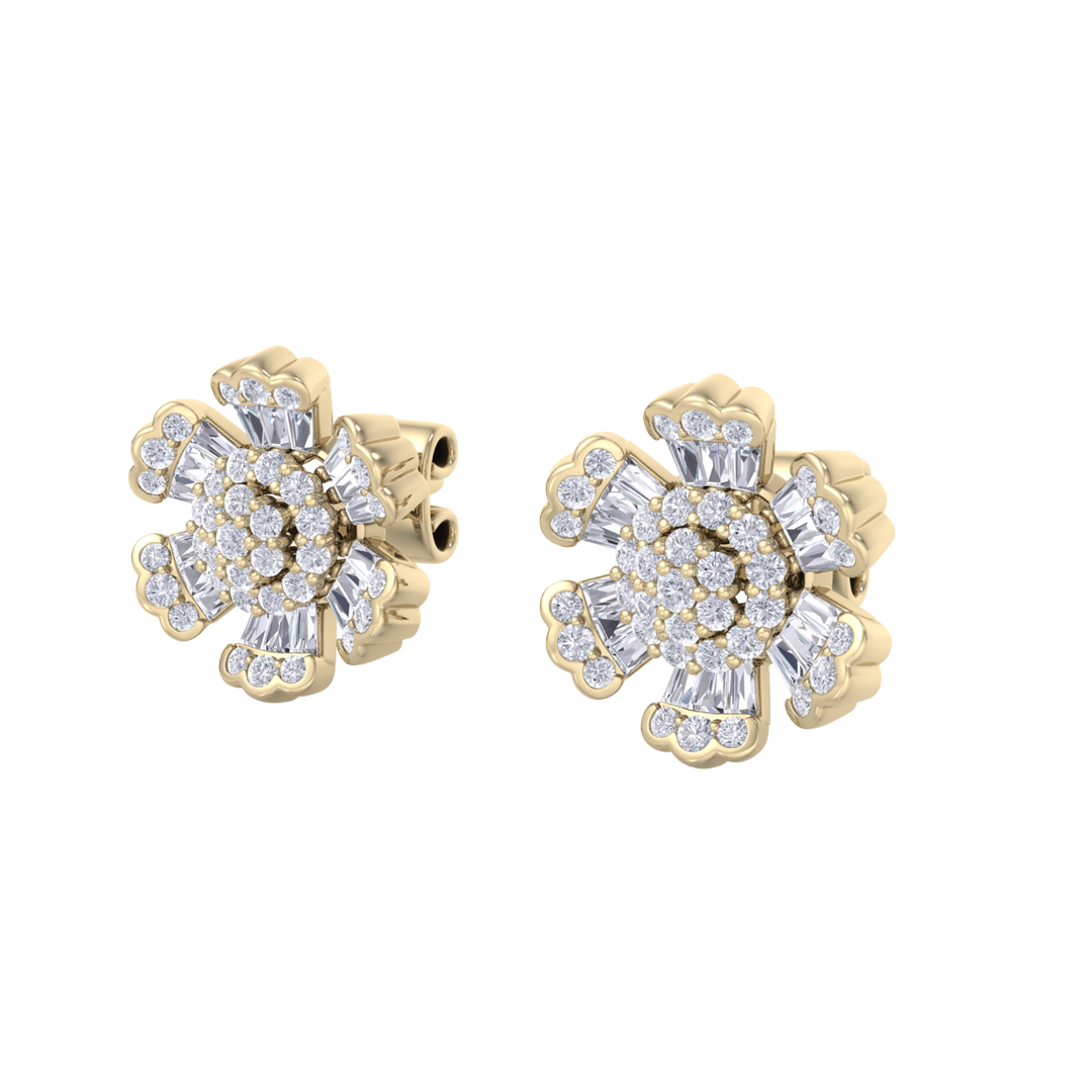 Flower stud earrings in rose gold with white diamonds of 0.78 ct in weight
