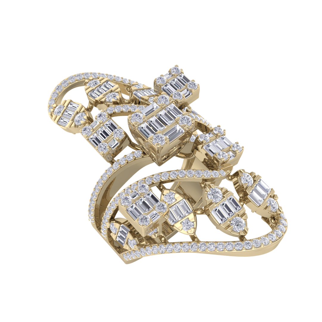 Statement diamond ring in white gold with white diamonds of 1.68 ct in weight