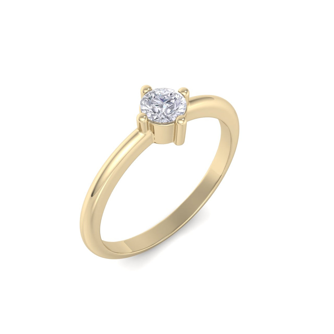 Diamond ring in yellow gold with white diamonds of 0.25 ct in weight