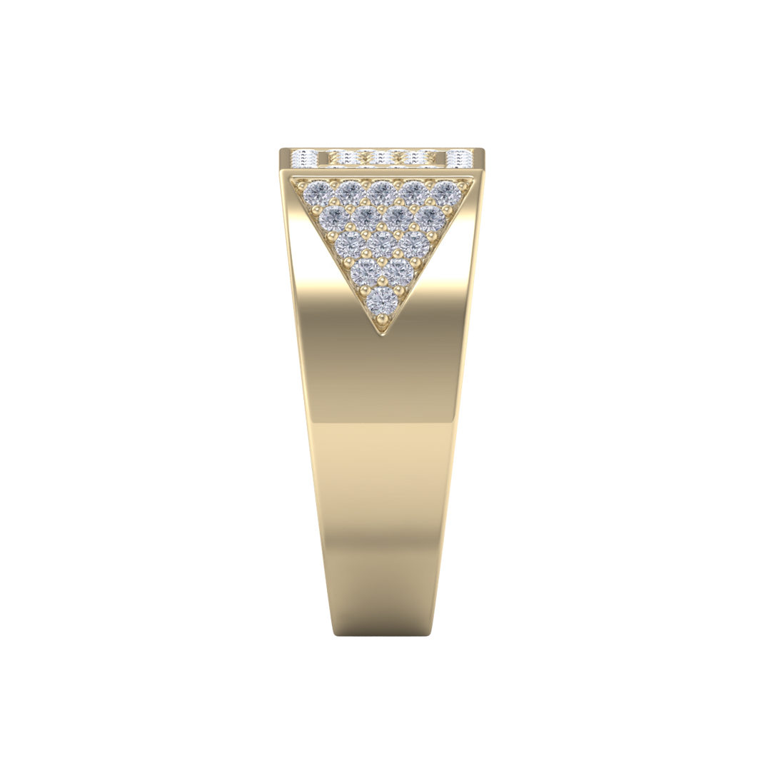 Diamond ring in yellow gold with white diamonds of 0.77 ct in weight