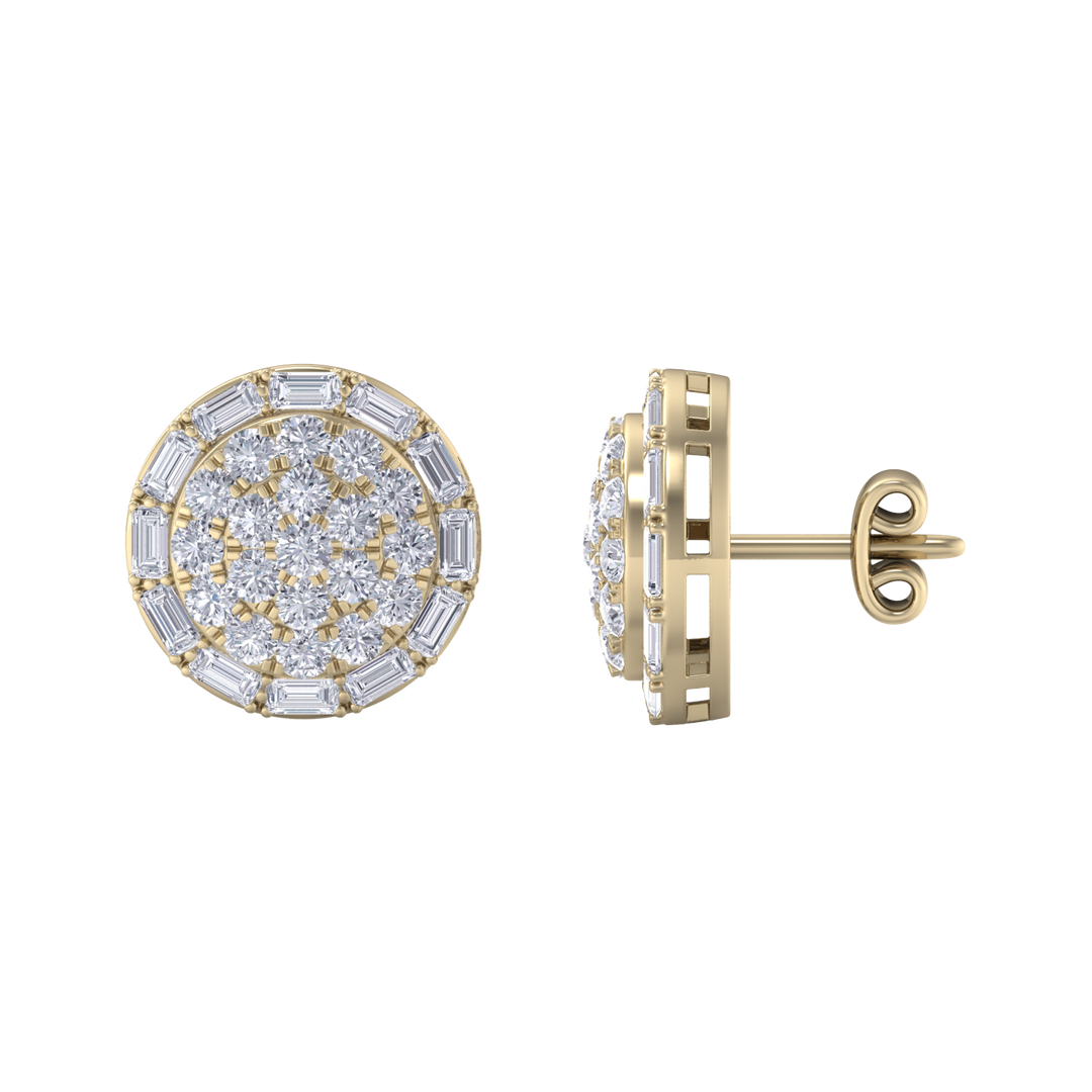 Round stud earrings in yellow gold with white diamonds of 1.38 ct in weight