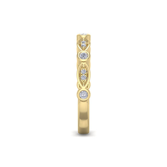 Beautiful Ring in yellow gold with white diamonds of 0.16 ct in weight