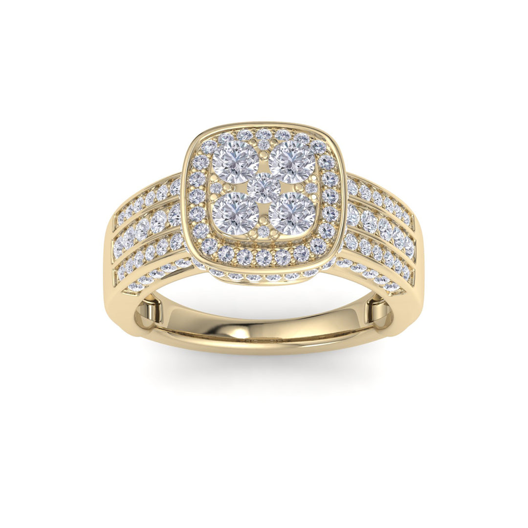 Square halo ring in yellow gold with white diamonds of 1.63 ct in weight