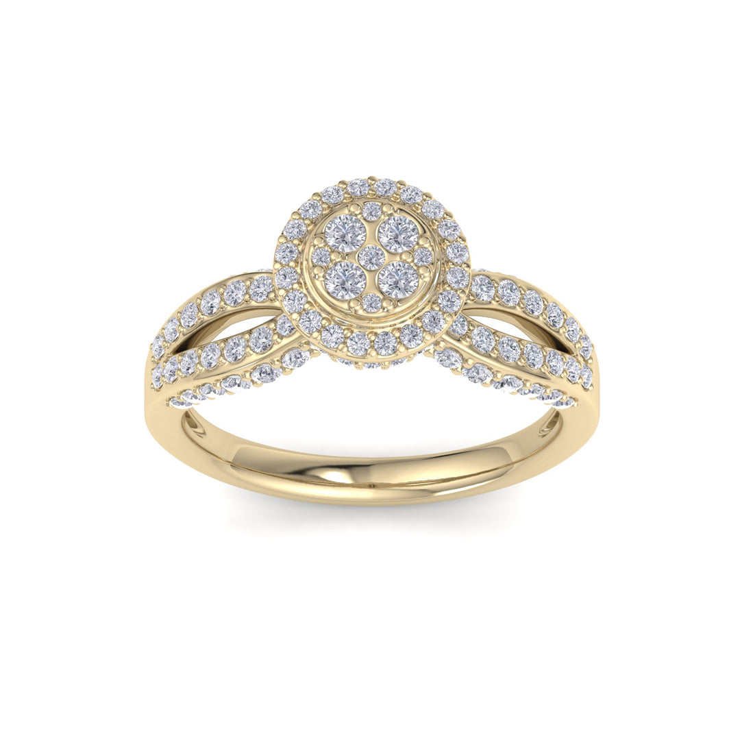 Round cluster ring in yellow gold with white diamonds of 0.98 ct in weight