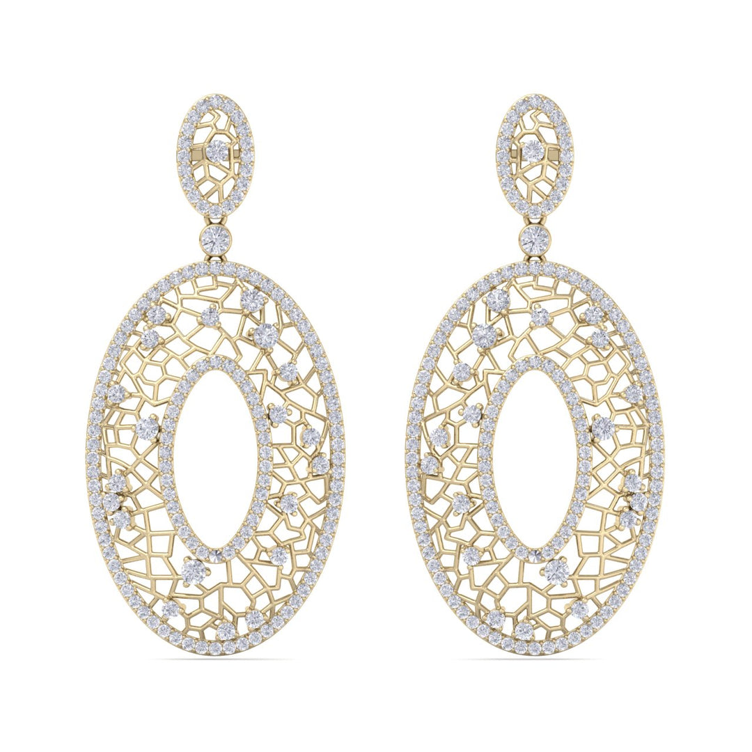 Chandelier earrings in white gold with white diamonds of 4.00 ct in weight
