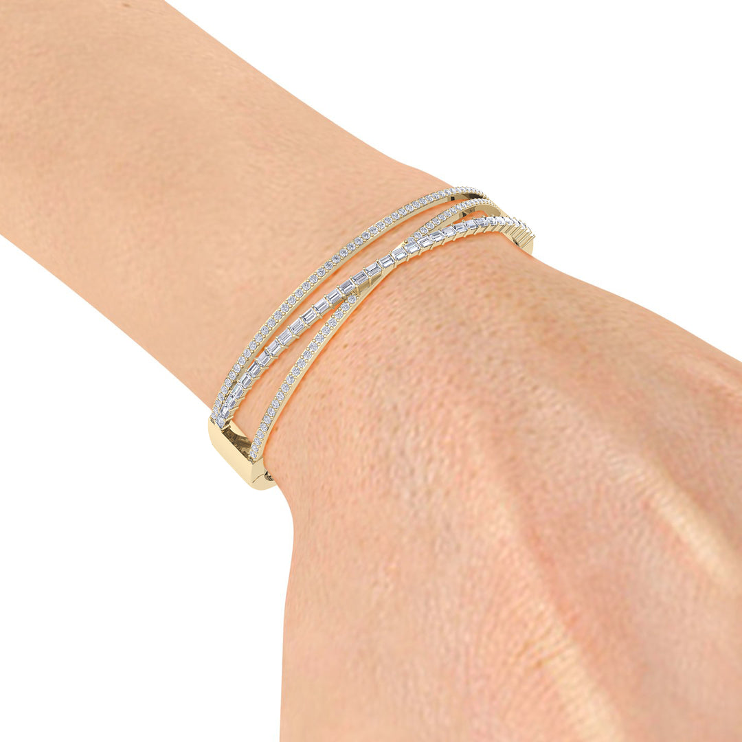 Classic bangle in yellow gold with white diamonds of 1.86 ct in weight - HER DIAMONDS®