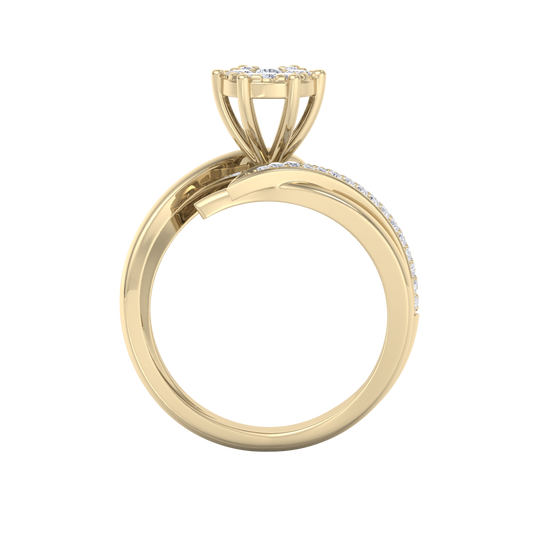 Cluster solitaire ring in yellow gold with white diamonds of 0.57 ct in weight  Edit alt text