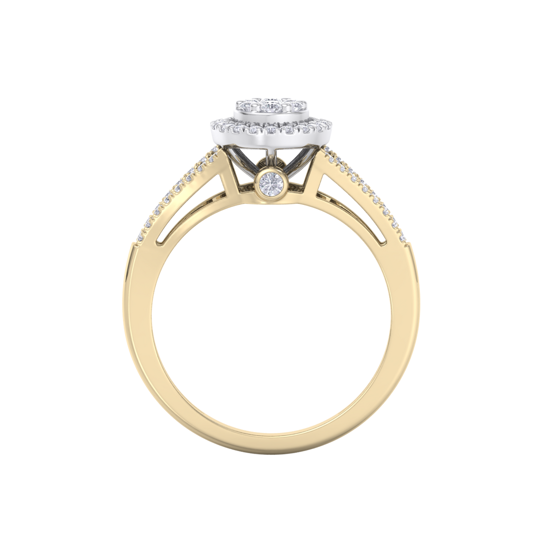 Cluster engagement ring in white gold with white diamonds of 0.44 ct in weight