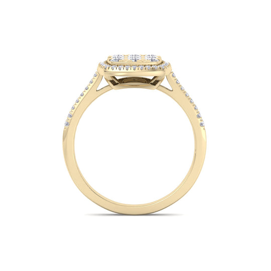 Square ring in rose gold with white diamonds of 0.60 ct in weight
