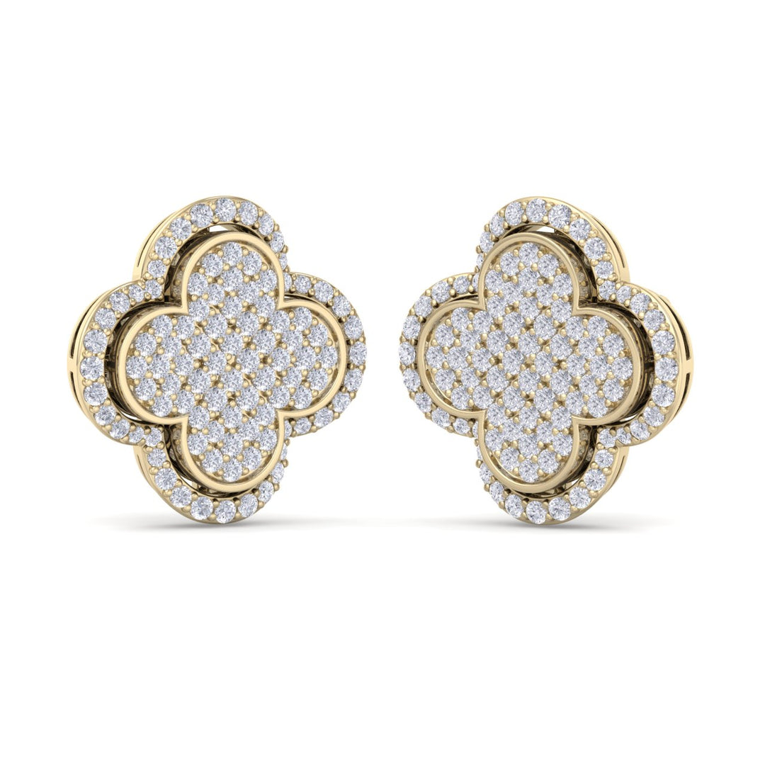 Cross stud earrings in white gold with white diamonds of 1.34 ct in weight