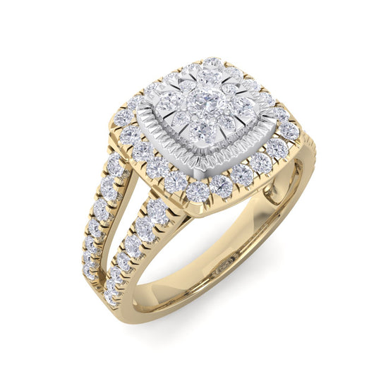 Square ring in yellow gold with white diamonds of 0.84 ct in weight