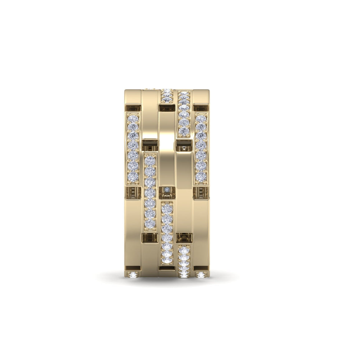 Wide ring in yellow gold with white diamonds of 0.87 ct in weight