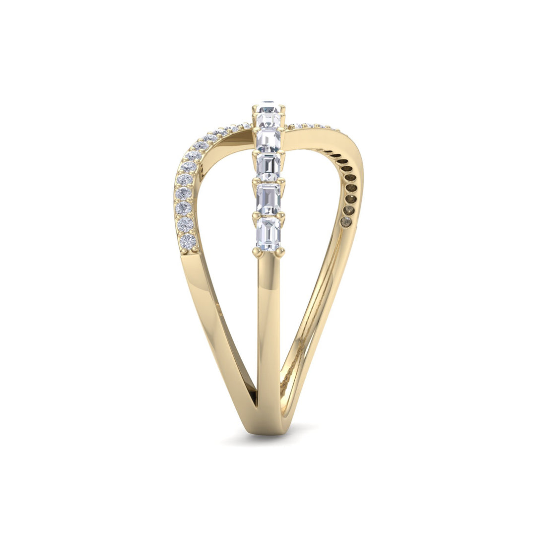 Ribbon ring in yellow gold with white diamonds of 0.40 ct in weight