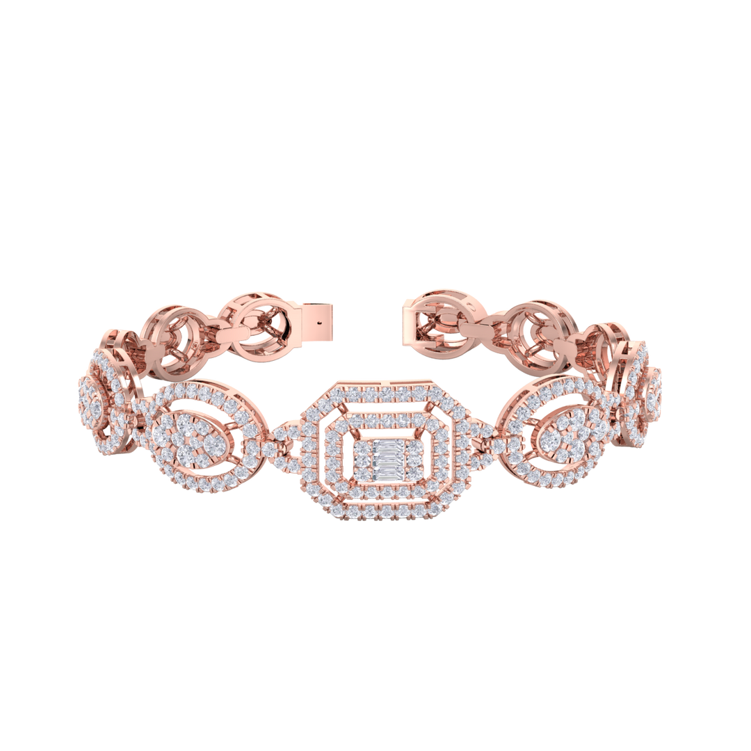 Statement bracelet in rose gold with white diamonds of 2.30 ct in weight
