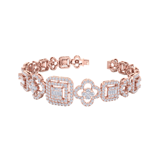 Statement bracelet in rose gold with white diamonds of 2.82 ct in weight