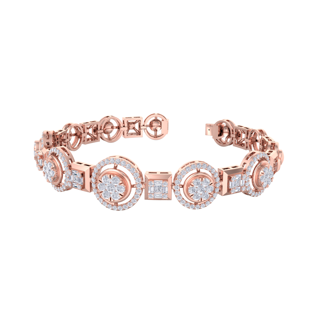 Statement bracelet in white gold with white diamonds of 1.92 ct in weight