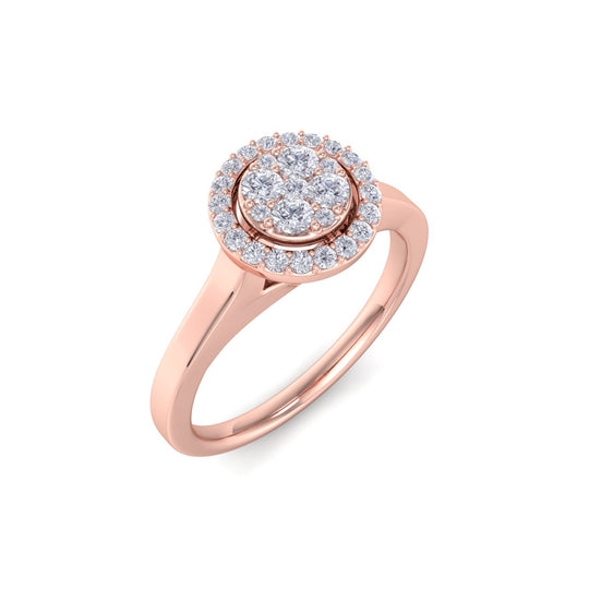 Halo engagement ring in rose gold with white diamonds of 0.77 ct in weight