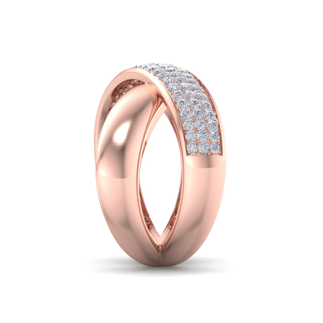 Fashion ring in rose gold with white diamonds of 0.52 ct in weight