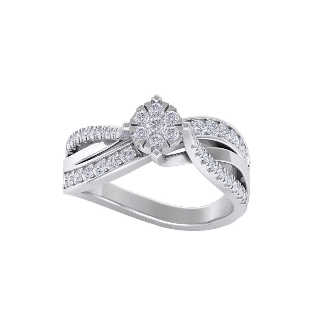 Diamond ring in white gold with white diamonds of 0.58 ct in weight