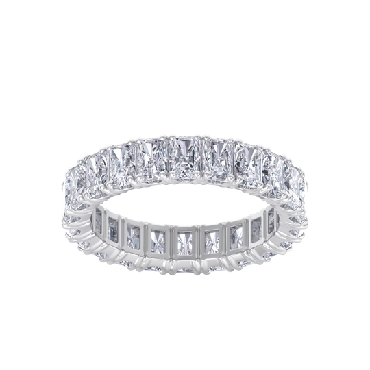 Eternity ring in white gold with emeralds white diamonds of 4.18 ct in weight 