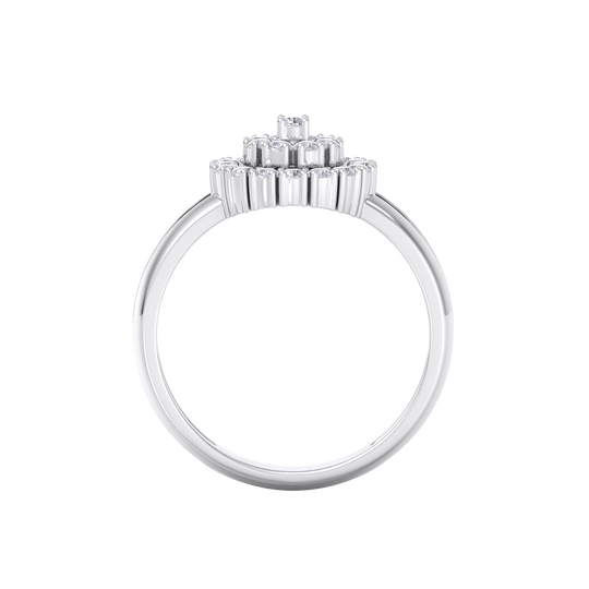 Beautiful ring in white gold with white diamonds of 0.60  ct in weight