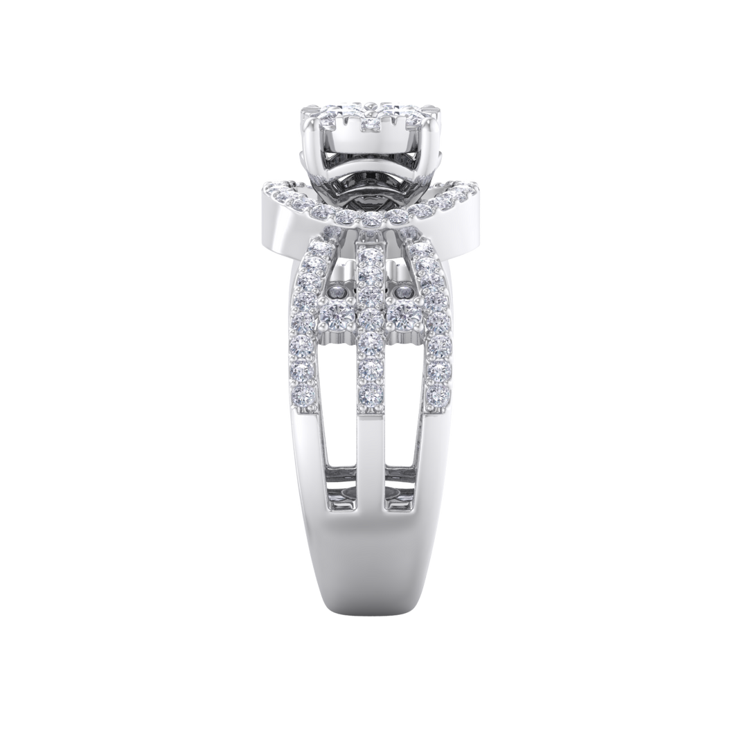 Fashion ring in white gold with white diamonds of 0.75 ct in weight