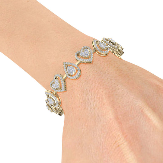 Heart bracelet in white gold with white diamonds of 3.12 ct in weight