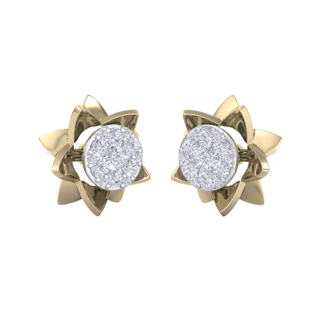 Flower shaped stud earrings in rose gold with white diamonds of 0.62 ct in weight