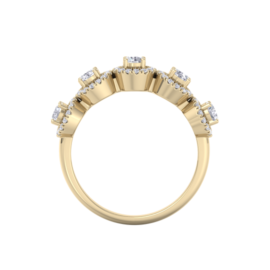 Diamond ring in yellow gold with white diamonds of 0.78 ct in weight