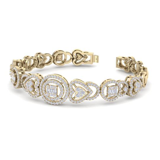 Statement bracelet in white gold with white diamonds of 2.53 ct in weight