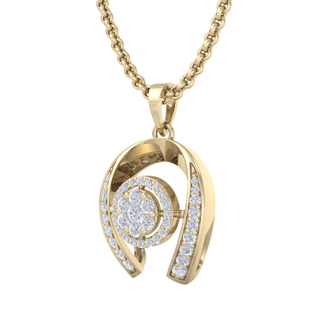 Halo Pendant in yellow gold with white diamonds of 0.26 ct in weight