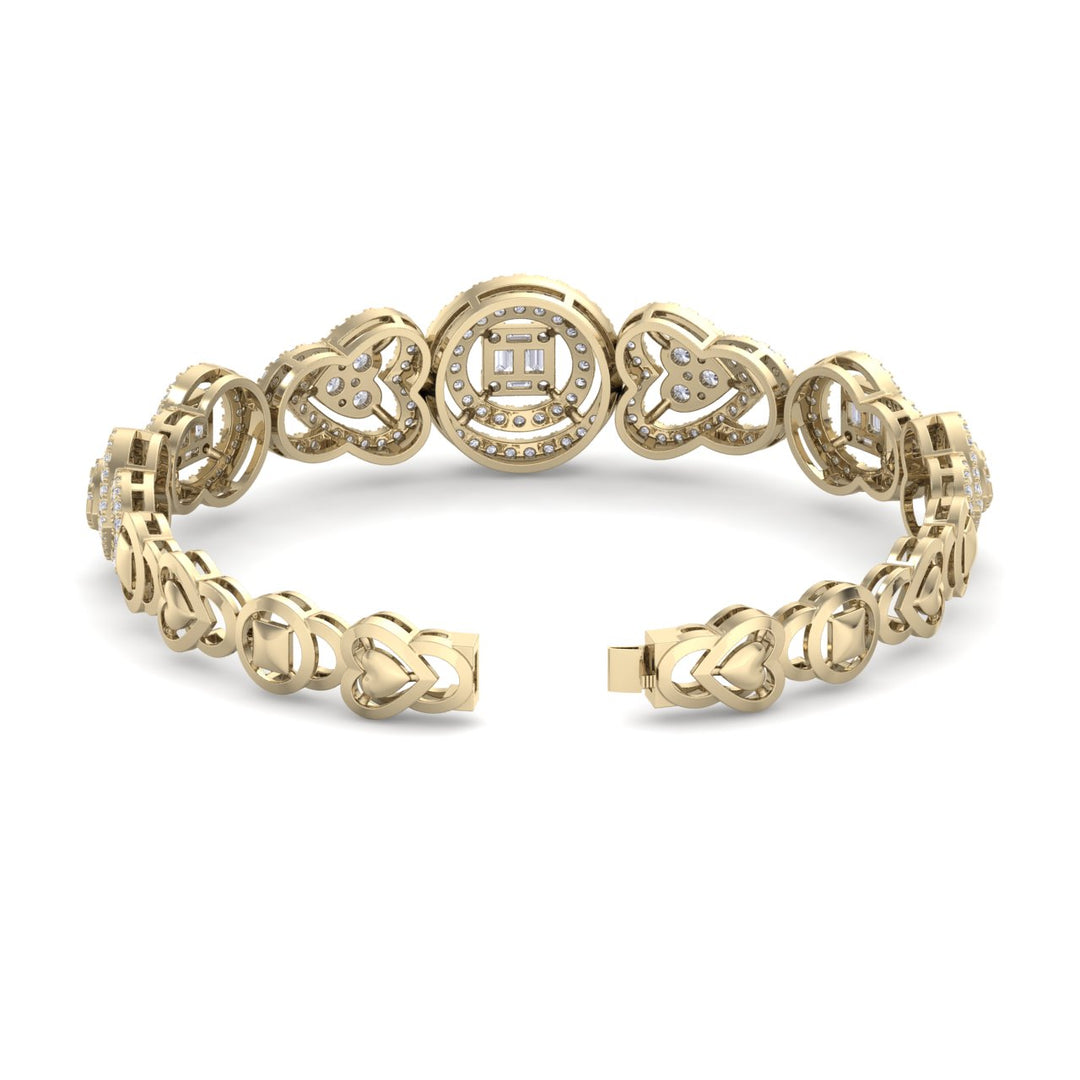 Statement bracelet in yellow gold with white diamonds of 2.53 ct in weight